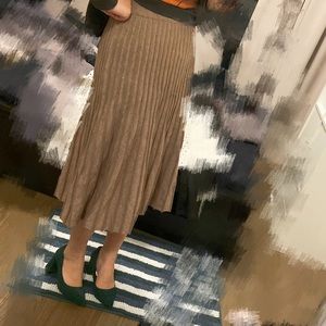 Brown/Tan Knit Midi Skirt